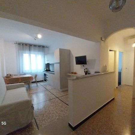 A Casa Di Anna Apartment Finale Ligure Bagian luar foto