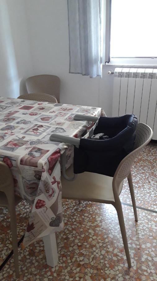 A Casa Di Anna Apartment Finale Ligure Bagian luar foto